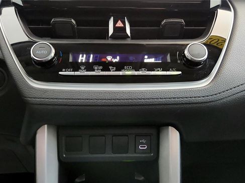 Certified 2024 Toyota Corolla Cross LE image 30