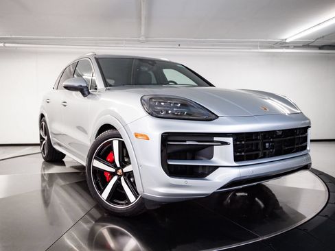 New 2026 Porsche Cayenne S AWD/4WD image 9