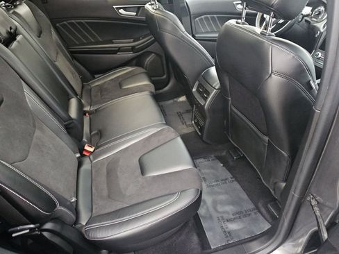 Used 2022 Ford Edge ST w/ Equipment Group 401A image 5