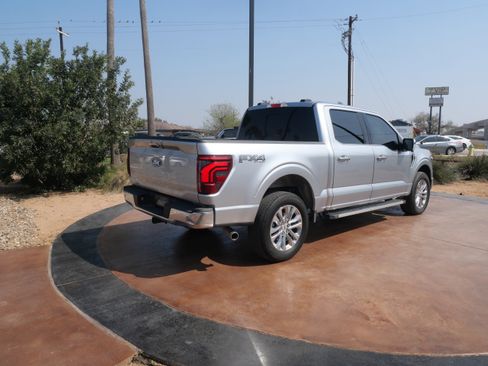 Used 2024 Ford F150 Lariat w/ FX4 Off-Road Package image 2