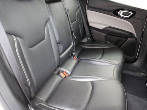 Used 2025 Jeep Compass Limited AWD/4WD image 19