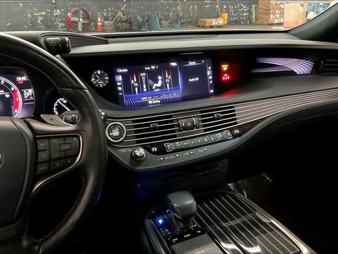 Used 2020 Lexus LS 500 image 9