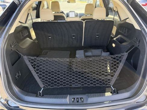 Certified 2022 Ford Edge SEL w/ Convenience Package image 4