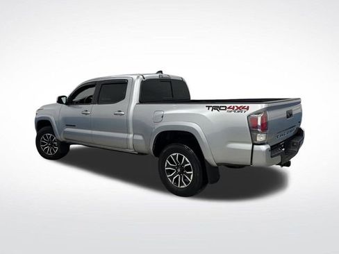 Used 2023 Toyota Tacoma TRD Sport w/ Technology Package image 3