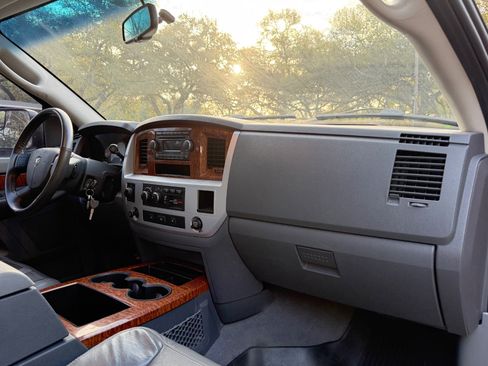 Used 2006 Dodge Ram 2500 Truck Laramie image 33
