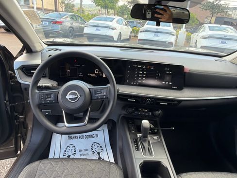 Used 2026 Nissan Kicks SV FWD image 10