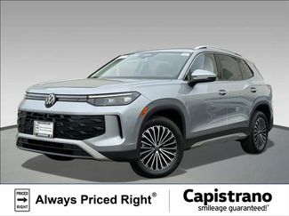 Used 2025 Volkswagen Tiguan S video 1