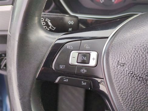 Used 2020 Volkswagen Jetta SE w/ SE Cold Weather Package image 24