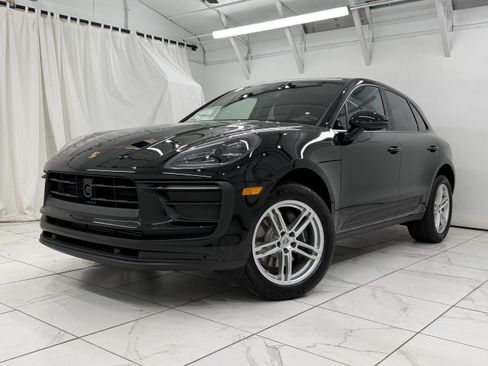 New 2026 Porsche Macan AWD/4WD image 7