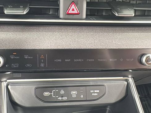 New 2026 Kia Carnival EX image 28