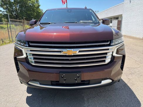 Used 2022 Chevrolet Suburban High Country AWD/4WD image 7