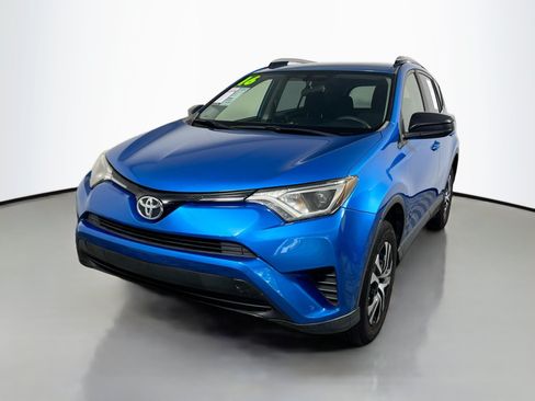 Used 2016 Toyota RAV4 LE FWD image 10