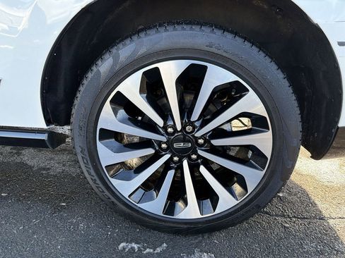 Certified 2024 Lincoln Navigator Reserve image 33