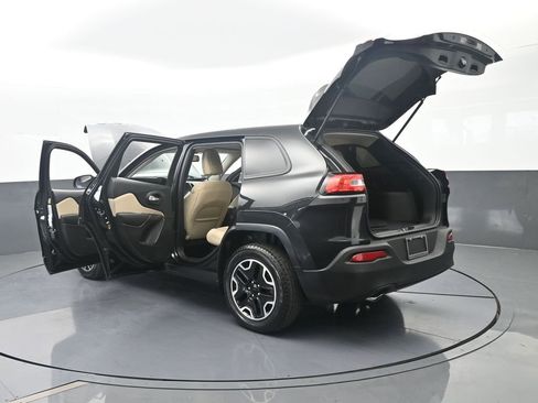Used 2016 Jeep Cherokee Sport AWD/4WD image 69