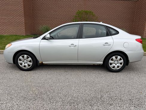 Used 2009 Hyundai Elantra GLS FWD image 4