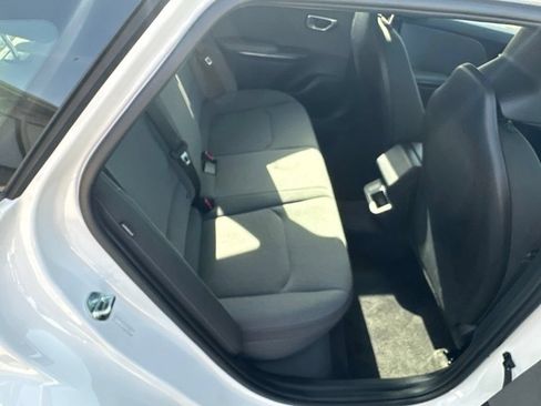 Used 2025 Kia K4 FWD image 32