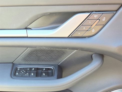 Used 2025 Porsche Taycan 4S image 7