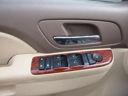 Used 2011 Chevrolet Tahoe LT AWD/4WD image 9