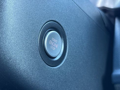 New 2025 Volkswagen ID. Buzz Pro S Plus image 24