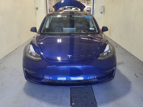 Used 2023 Tesla Model 3 Standard Range RWD image 2