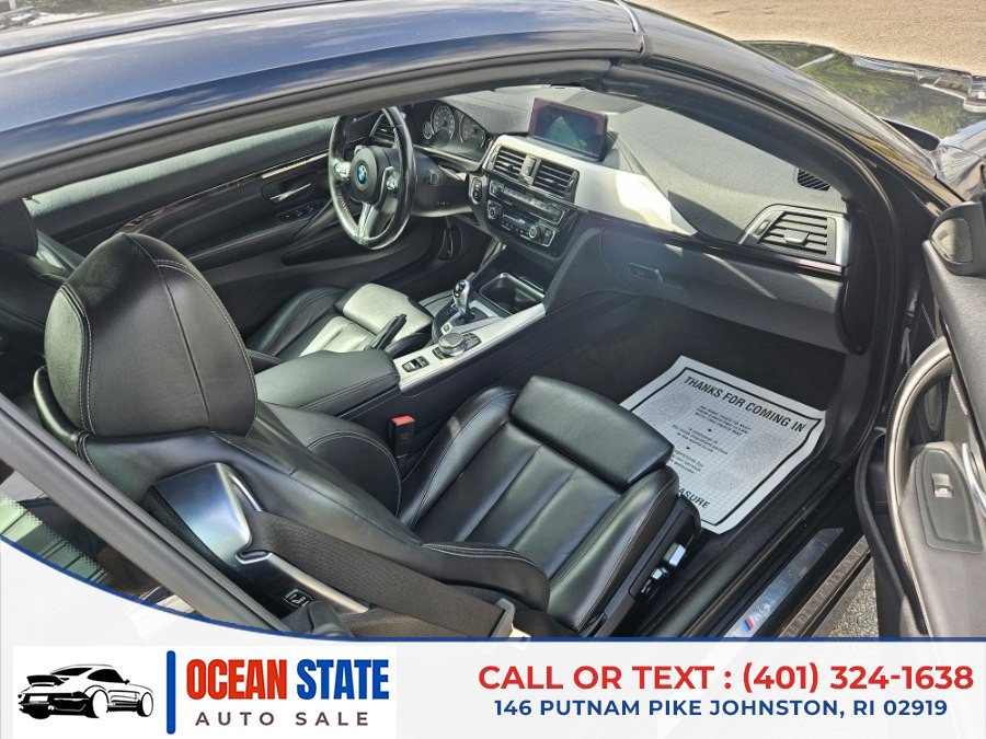 Used 2018 BMW M4 Convertible RWD image 12