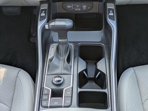 Certified 2025 Kia Sorento S w/ Panoramic Sunroof Package FWD image 16