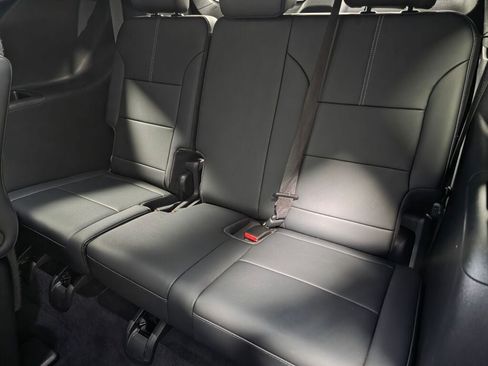 Used 2024 GMC Acadia Elevation FWD image 11