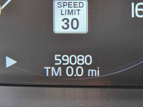 Used 2018 Volvo V90 T5 Inscription image 29