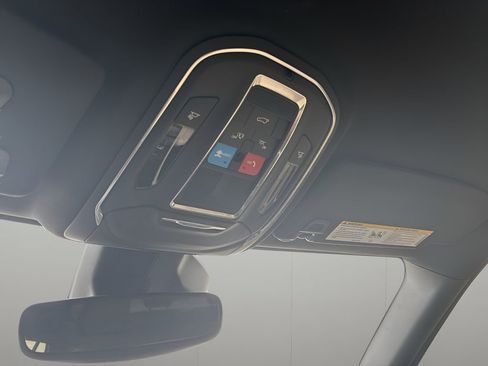 Used 2024 Jeep Grand Cherokee L Limited w/ Black Appearance Package image 19