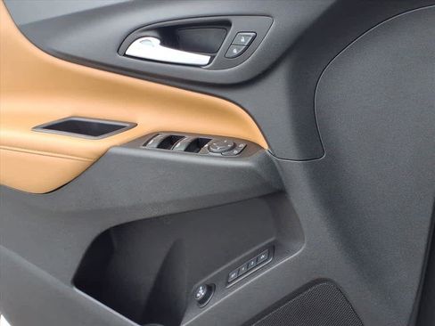 Used 2019 Chevrolet Equinox Premier image 19