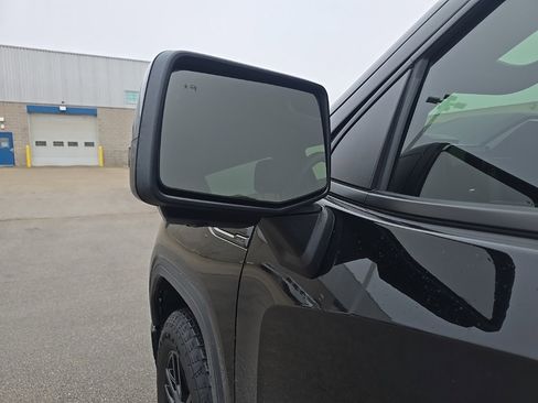 Used 2025 GMC Sierra 1500 Elevation w/ Preferred Package image 6