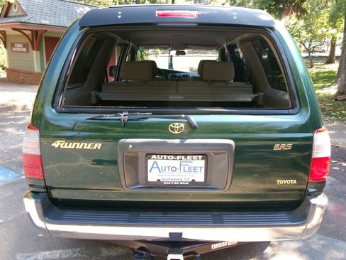 Used 2000 Toyota 4Runner SR5 image 7