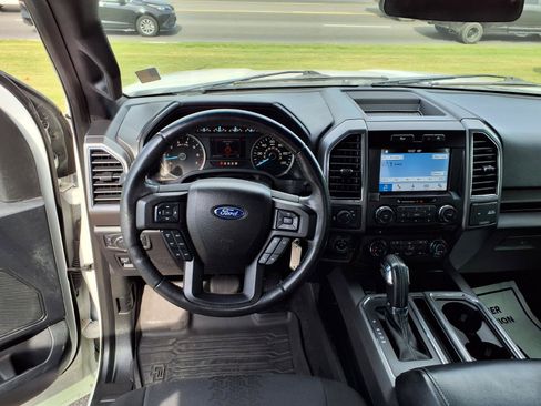 Used 2018 Ford F150 XLT w/ Equipment Group 302A Luxury RWD image 3