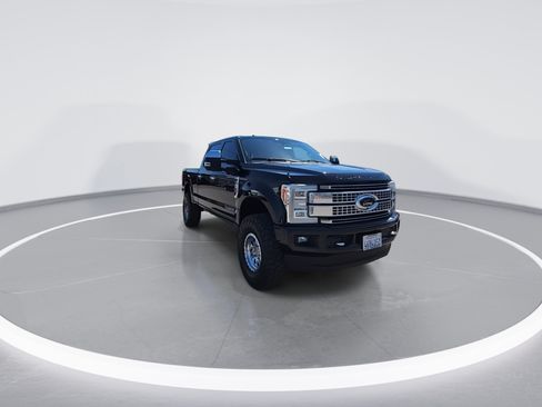 Used 2017 Ford F250 Platinum w/ Platinum Ultimate Package AWD/4WD image 7