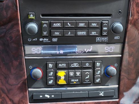 Used 2013 Cadillac Escalade Premium AWD/4WD image 25