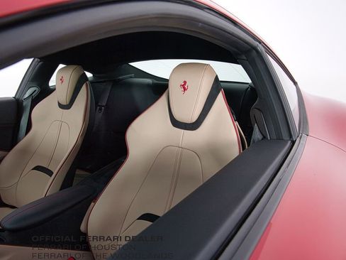 Used 2023 Ferrari Roma image 32