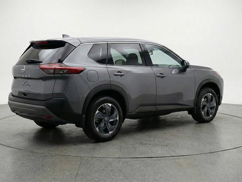 Used 2025 Nissan Rogue SV FWD image 7