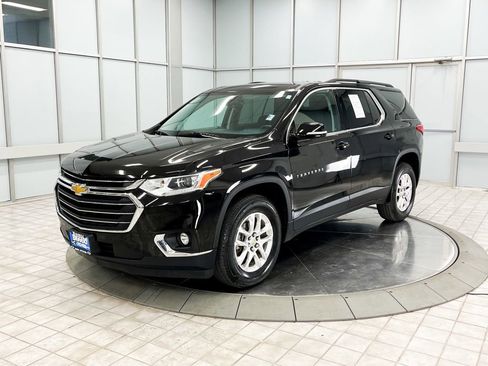Used 2020 Chevrolet Traverse LT image 4