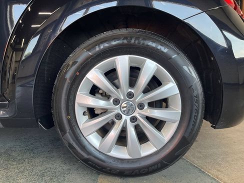 Used 2019 Volkswagen Beetle 2.0T S FWD image 25
