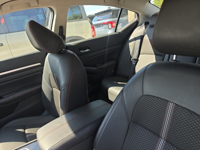 Used 2025 Nissan Altima 2.5 SR FWD image 17