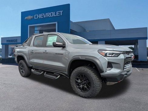 New 2025 Chevrolet Colorado ZR2 w/ Midnight Edition AWD/4WD image 2