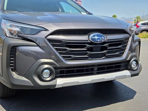 Used 2023 Subaru Outback Touring AWD/4WD image 8