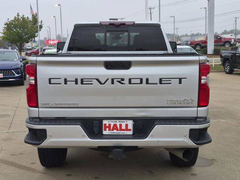 Used 2021 Chevrolet Silverado 2500 High Country w/ Z71 Off-Road Package image 5