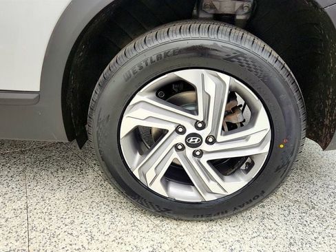 Used 2023 Hyundai Santa Fe SE image 9