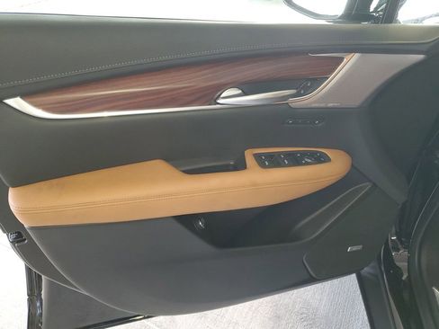 New 2025 Cadillac XT5 Premium Luxury FWD image 14