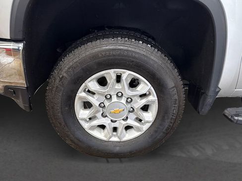 Used 2023 Chevrolet Silverado 2500 LT image 11