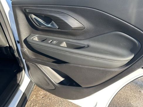 Used 2024 GMC Terrain SLT image 46