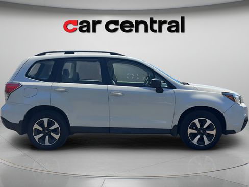 Used 2018 Subaru Forester 2.5i w/ Alloy Wheel Package AWD/4WD image 6