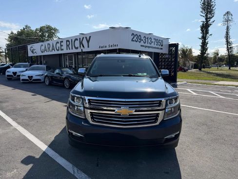 Used 2020 Chevrolet Suburban Premier RWD image 2