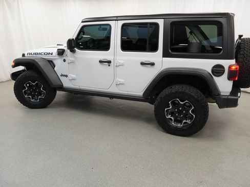 Used 2022 Jeep Wrangler Unlimited Rubicon 4xe w/ Dual Top Group AWD/4WD image 15